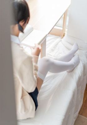 日韩丝袜美腿视频高清视频_免费高清观看